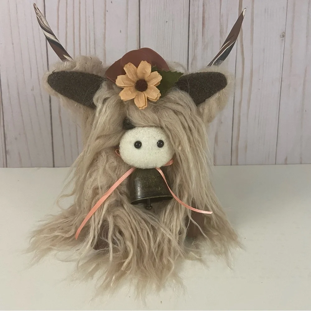 Highland Cow Coo Gnome Champagne Mongolian Fur Cowboy Hat Handmade Farmhouse - Picture 4 of 14
